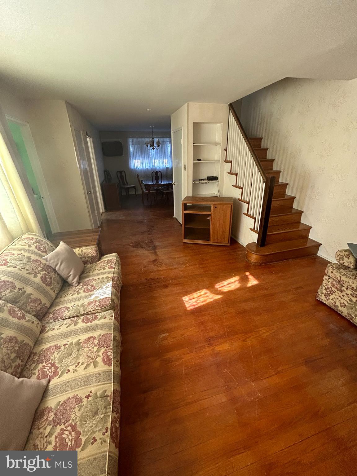 LAWNCREST - Residential