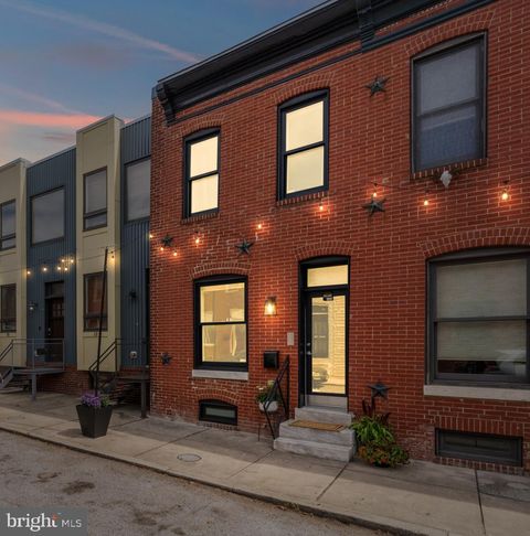 Photo of 15 Decker Avenue, BALTIMORE, MD 21224 (MLS # MDBA2183734) Photo of 15 Decker Avenue, BALTIMORE, MD 21224 (MLS # MDBA2183734)