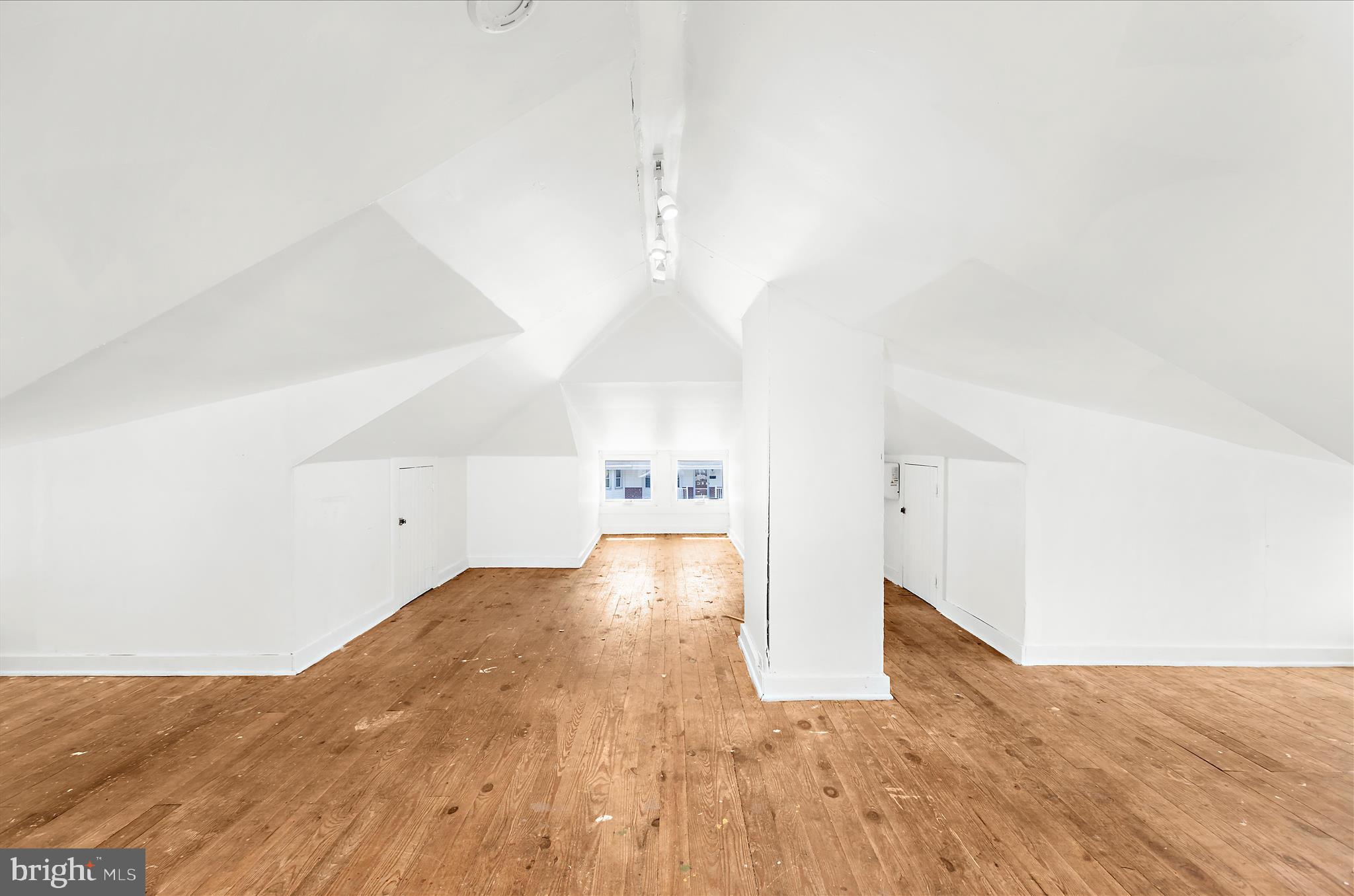 RIVERA BEACH - Residential