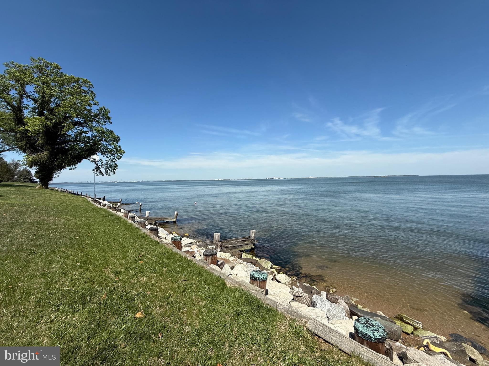 RIVERA BEACH - Residential