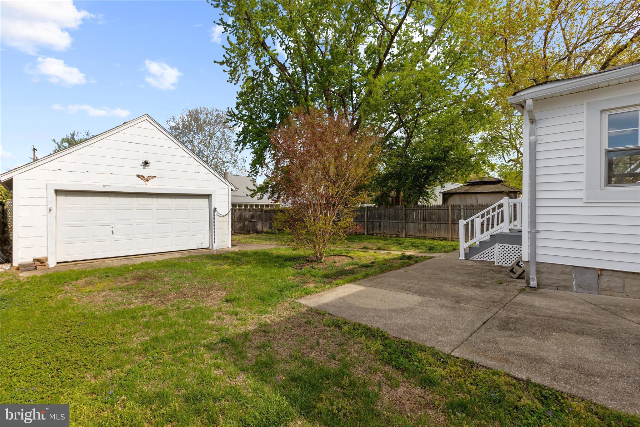 RIVERA BEACH - Residential