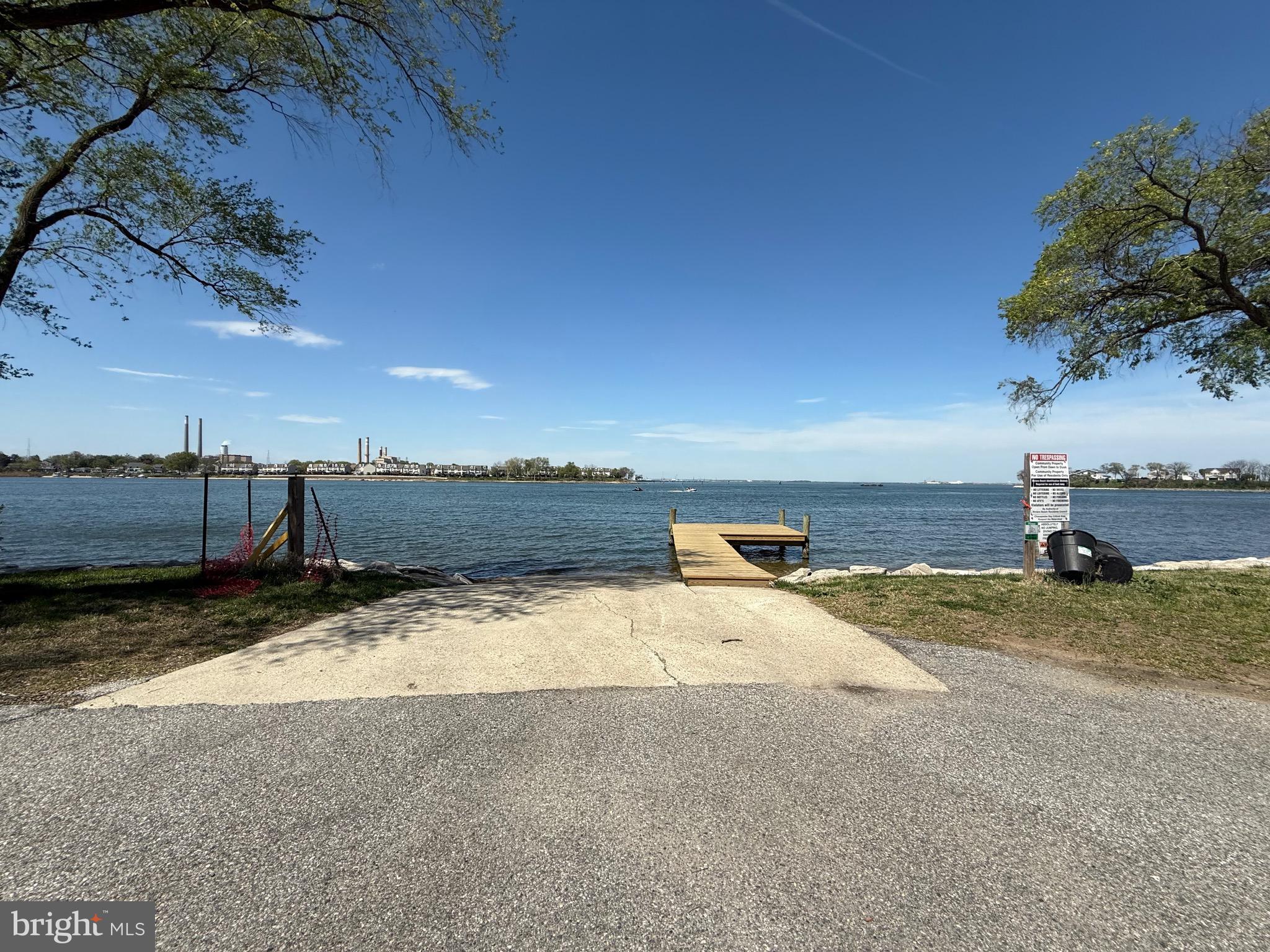 RIVERA BEACH - Residential