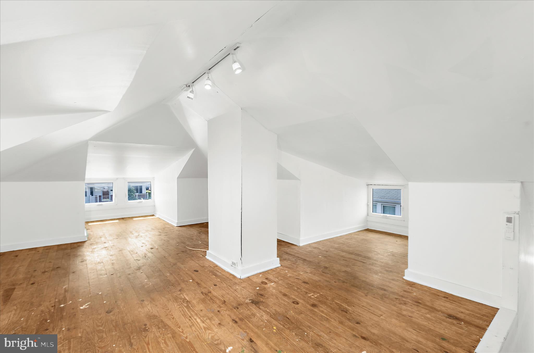 RIVERA BEACH - Residential