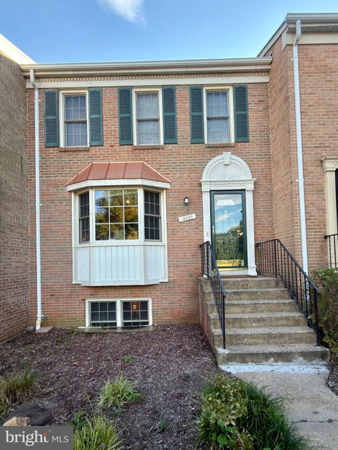 Townhouse For Rent - 8535 Hilltop Road<br/> VIENNA, VA 22180