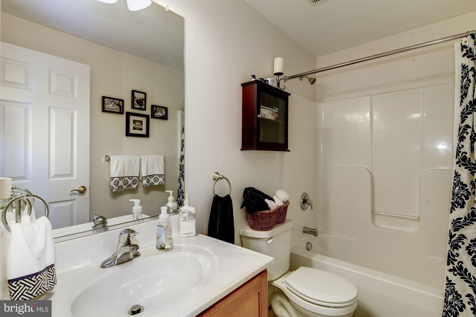 VILLAS AT SEVERNA PARK - Residential Lease