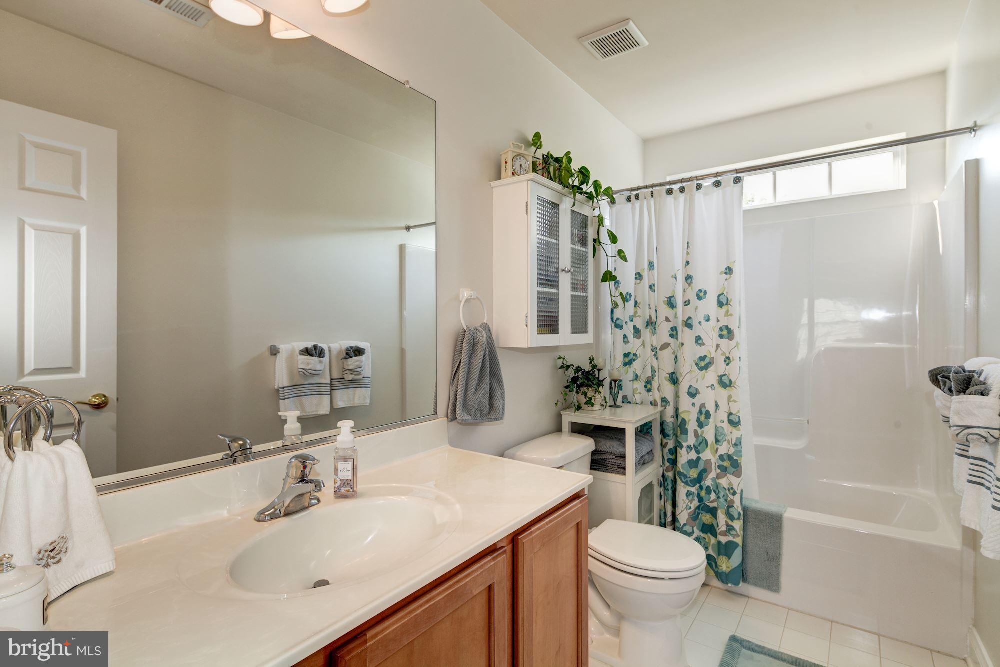 VILLAS AT SEVERNA PARK - Residential Lease