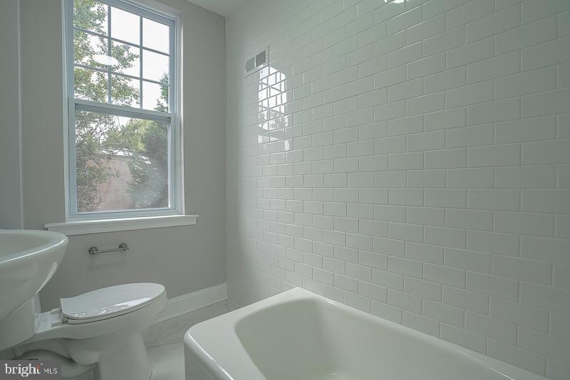 WEST PASSYUNK - Residential