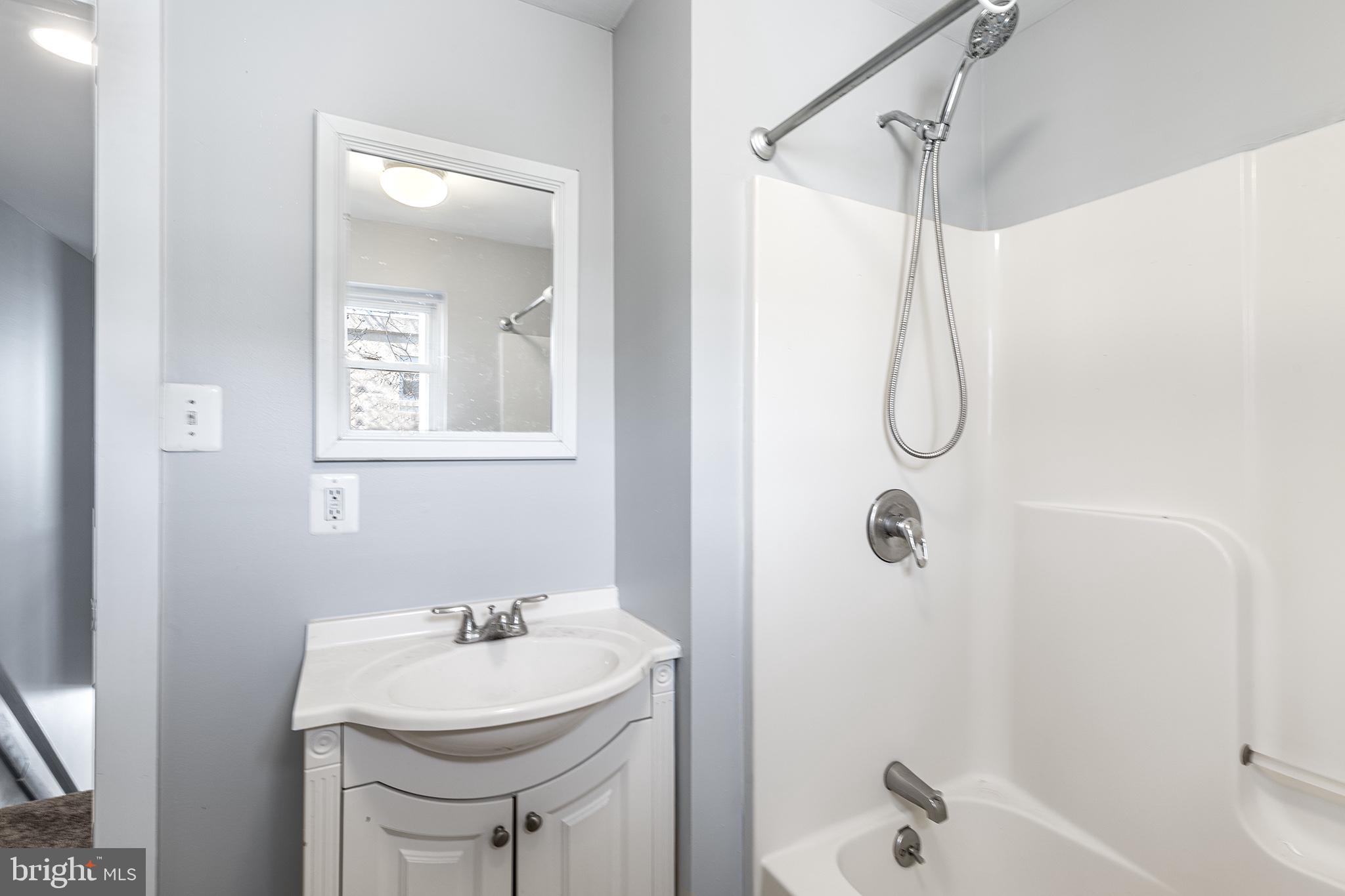 NEWBOLD - Residential Lease