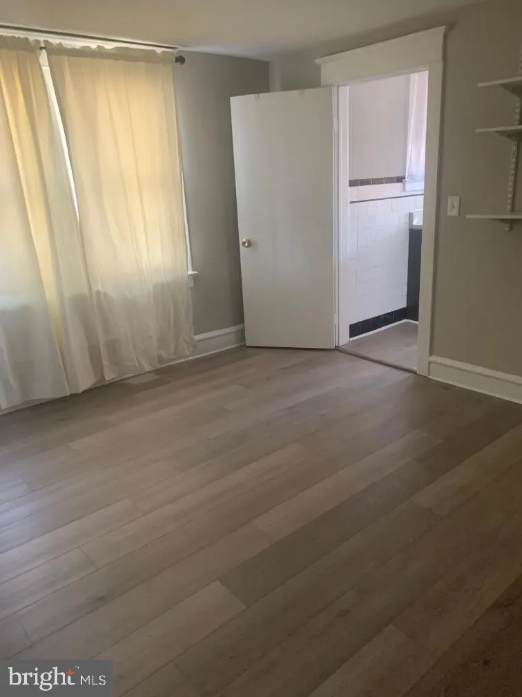 Runnemede, New Jersey 08078, United States, 1 Bedroom Bedrooms, ,1 BathroomBathrooms,Residential,Active,86346