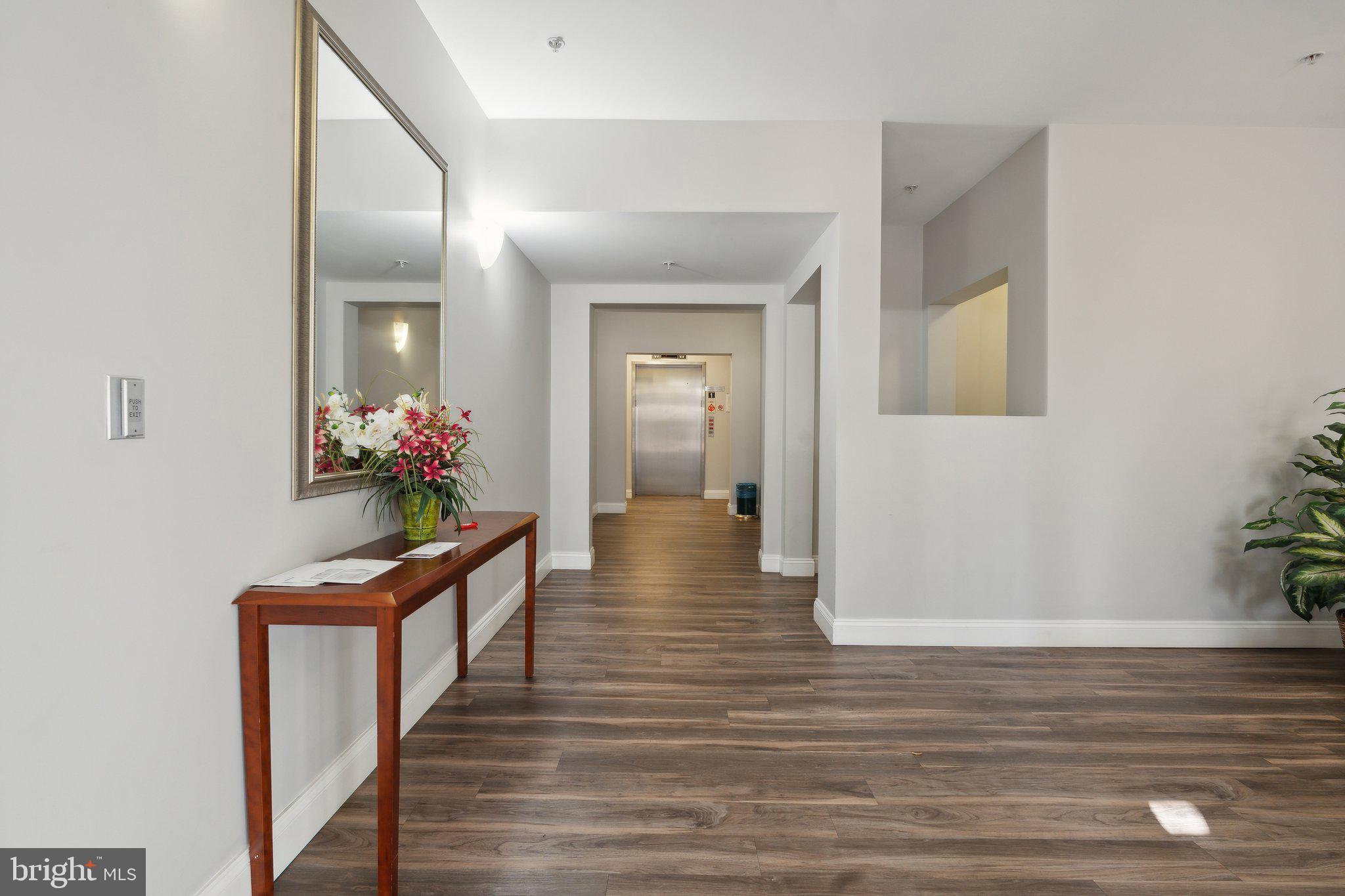 PENDERBROOK SQUARE CONDOMINIUMS - Residential Lease