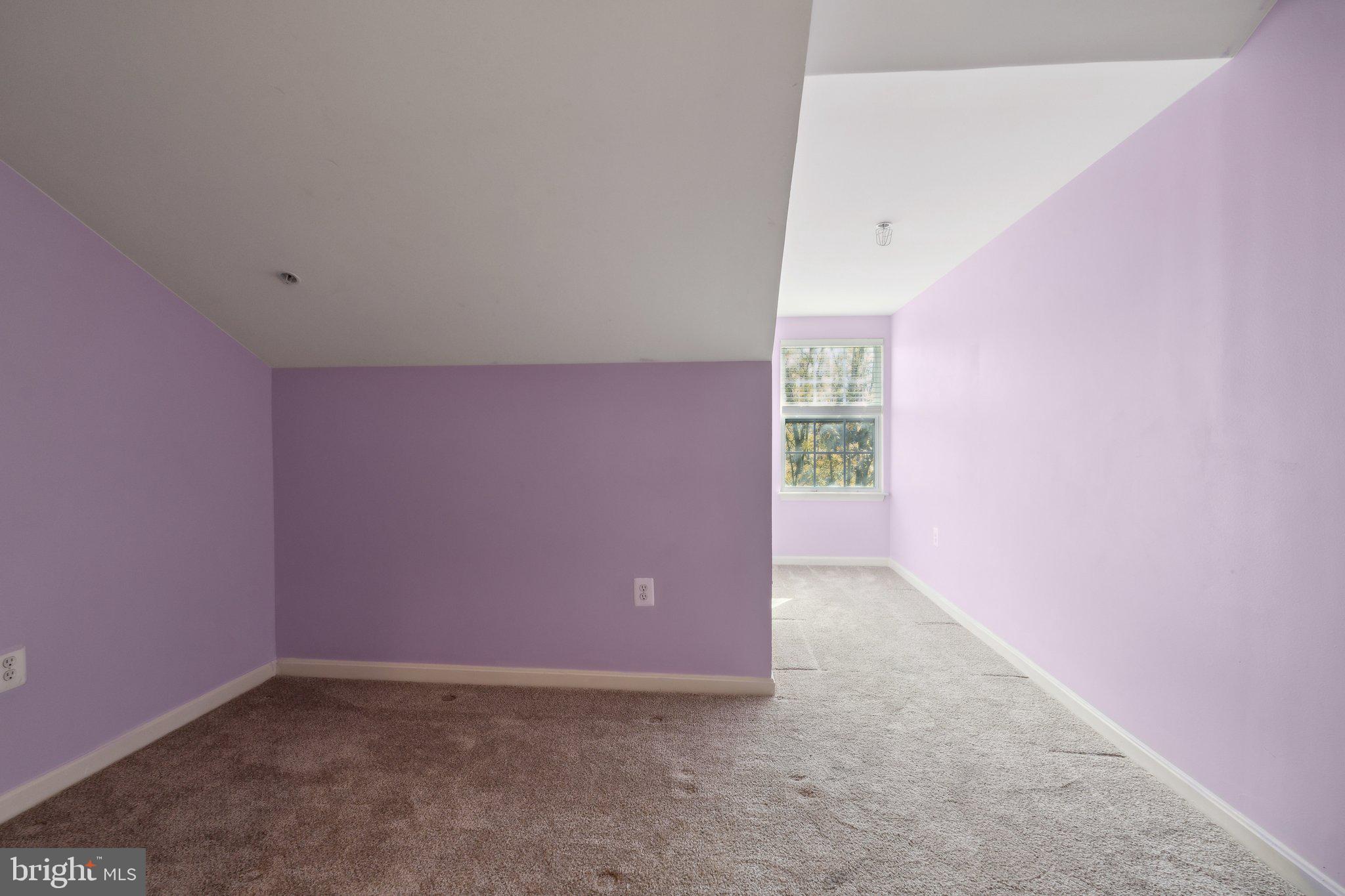 PENDERBROOK SQUARE CONDOMINIUMS - Residential Lease