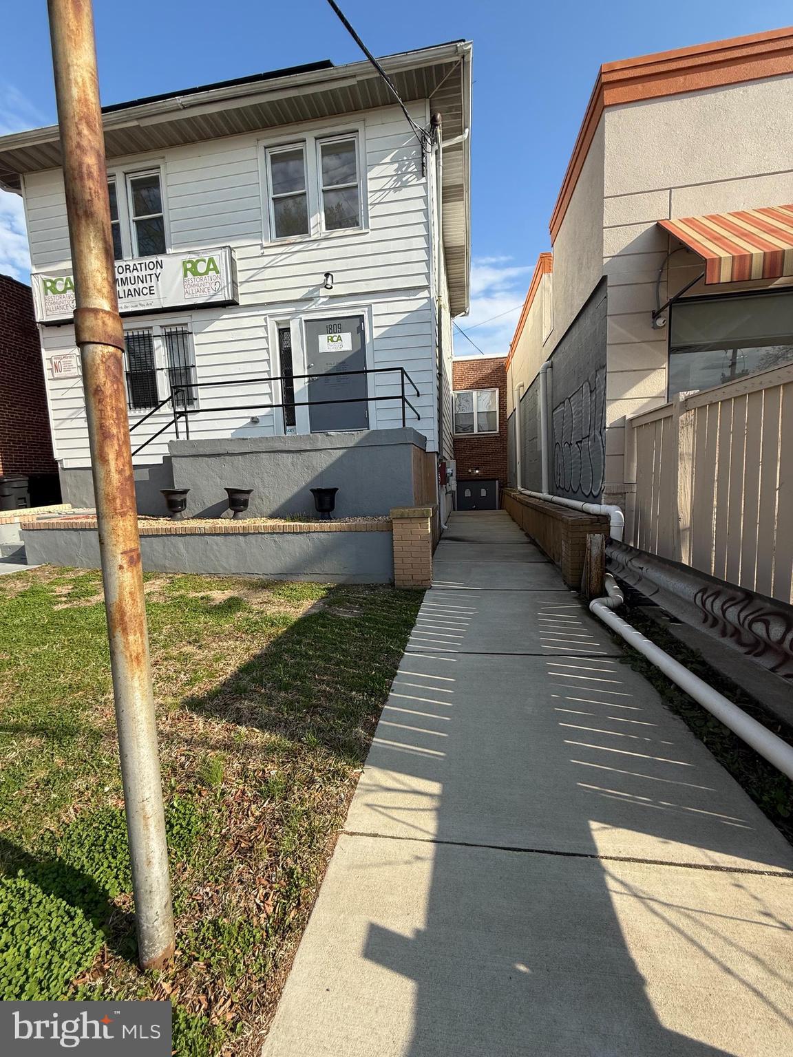 1809 RHODE ISLAND AVENUE NE