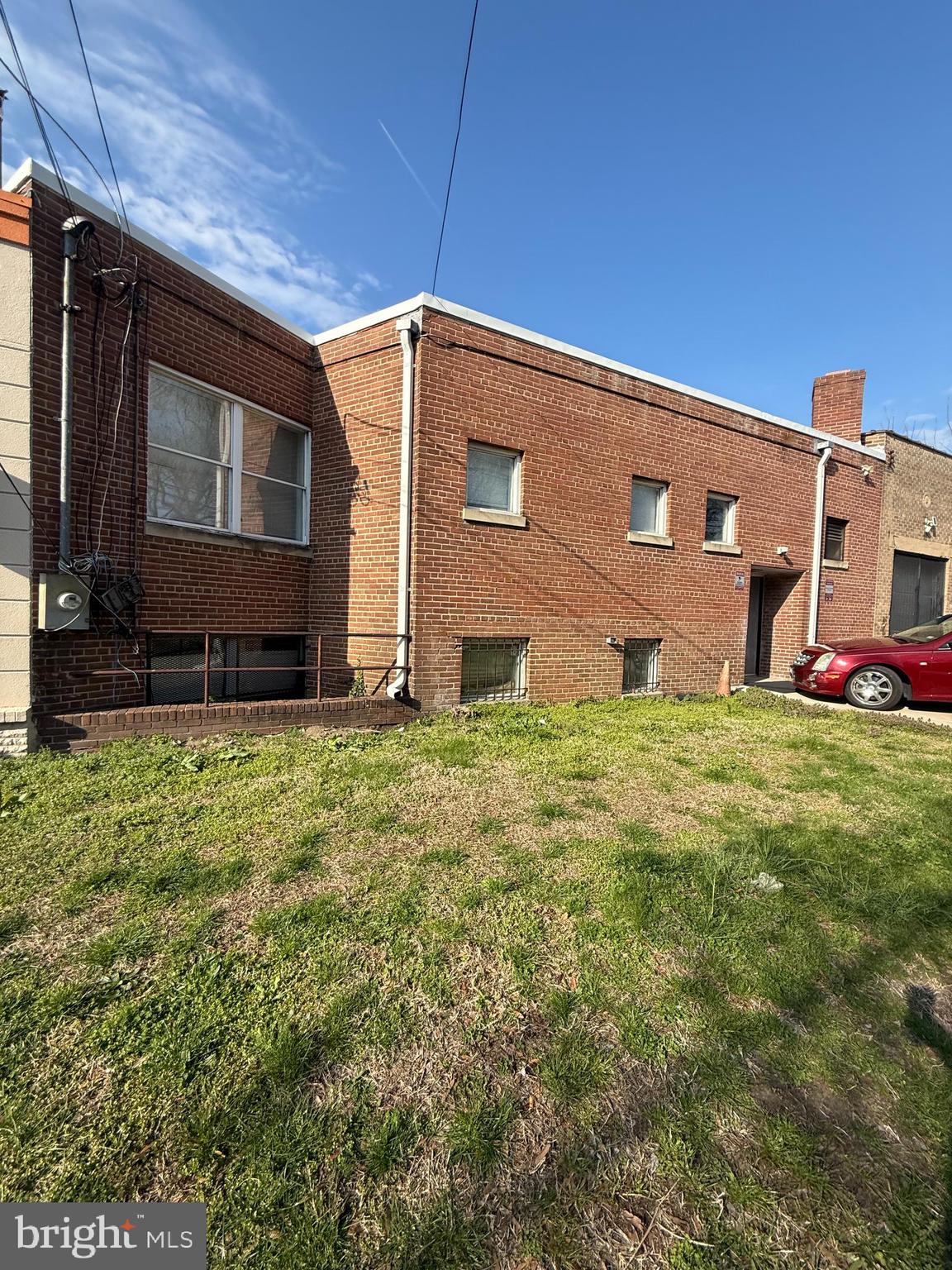 1809 RHODE ISLAND AVENUE NE