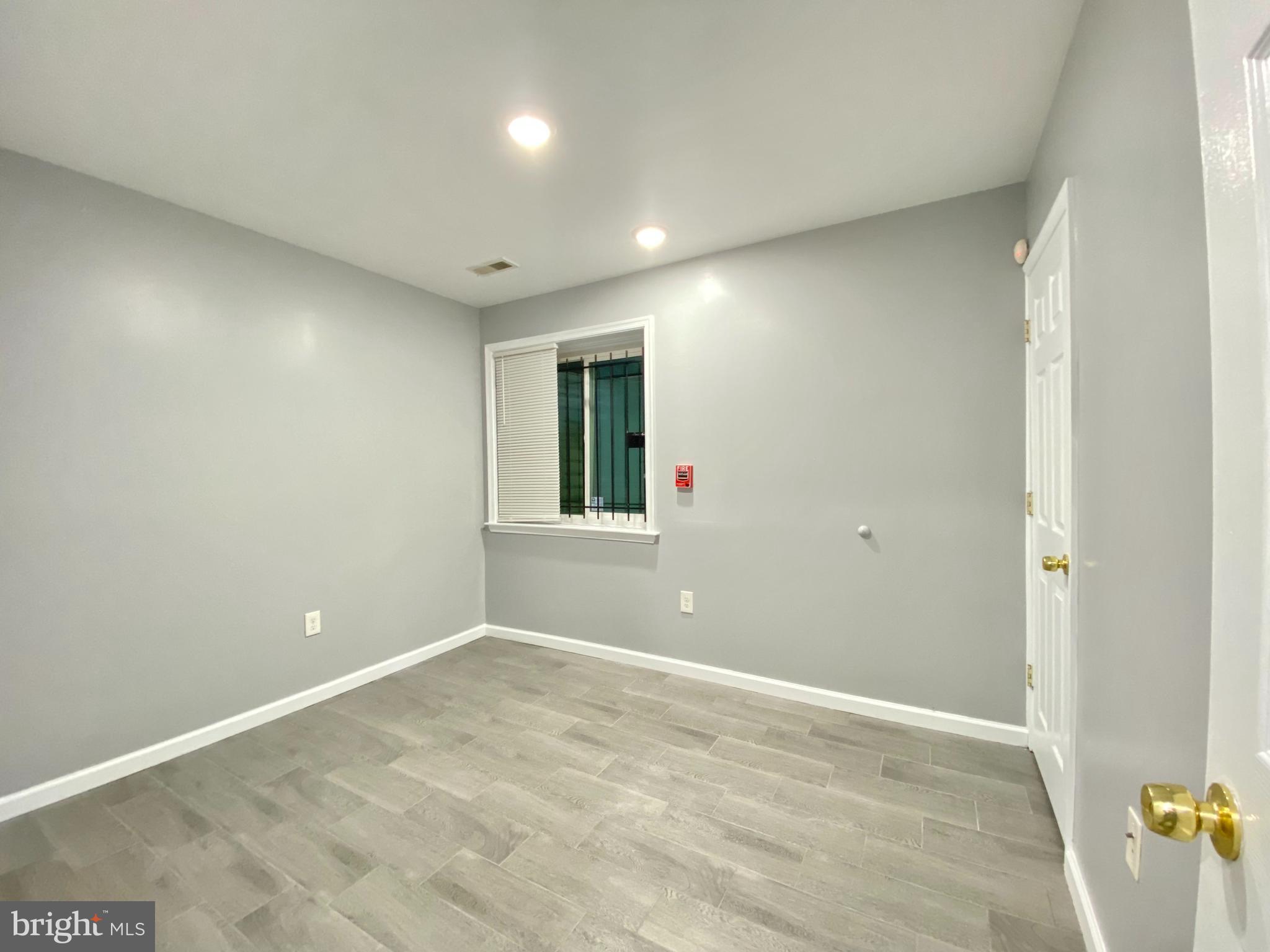 PHILADELPHIA (NORTH) - Residential Lease