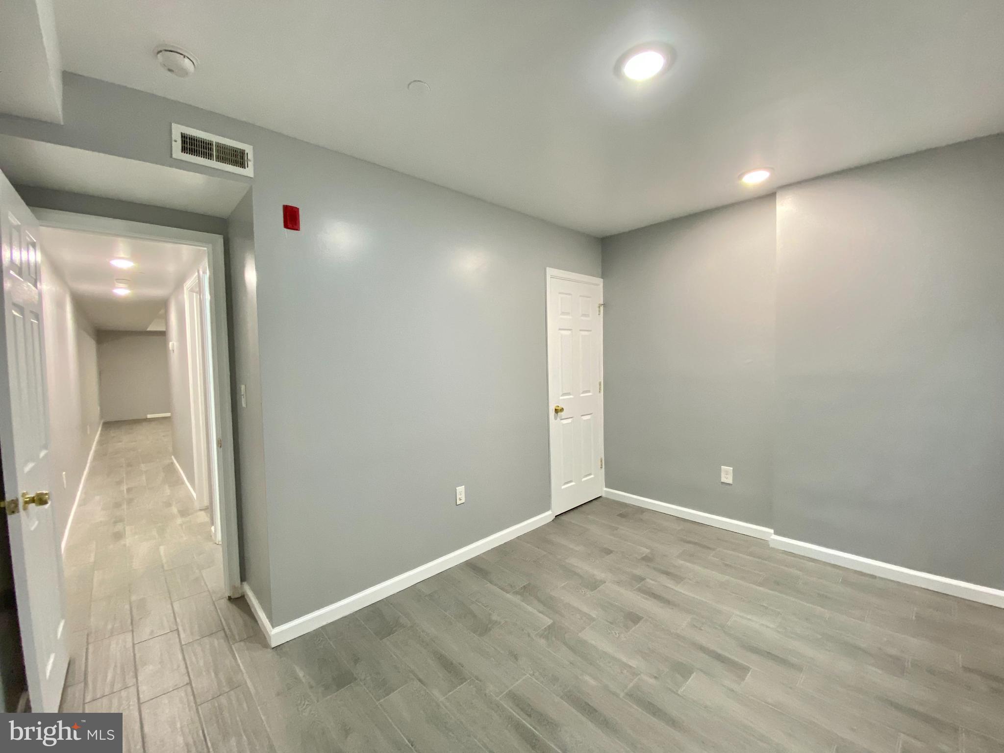 PHILADELPHIA (NORTH) - Residential Lease