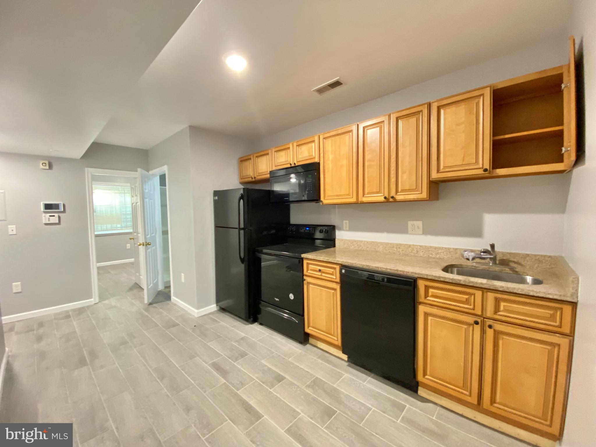 PHILADELPHIA (NORTH) - Residential Lease