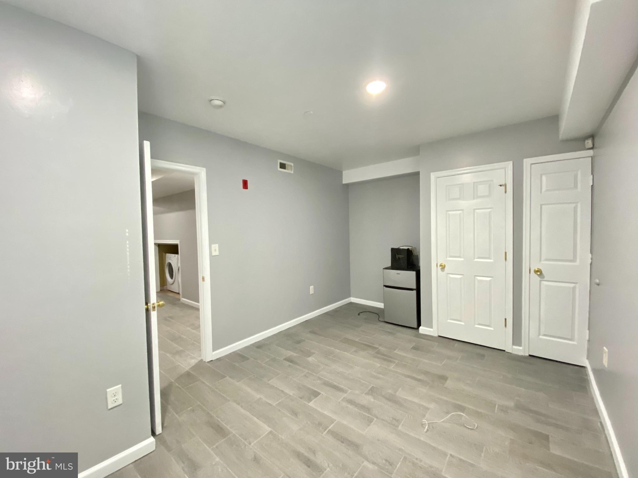 PHILADELPHIA (NORTH) - Residential Lease