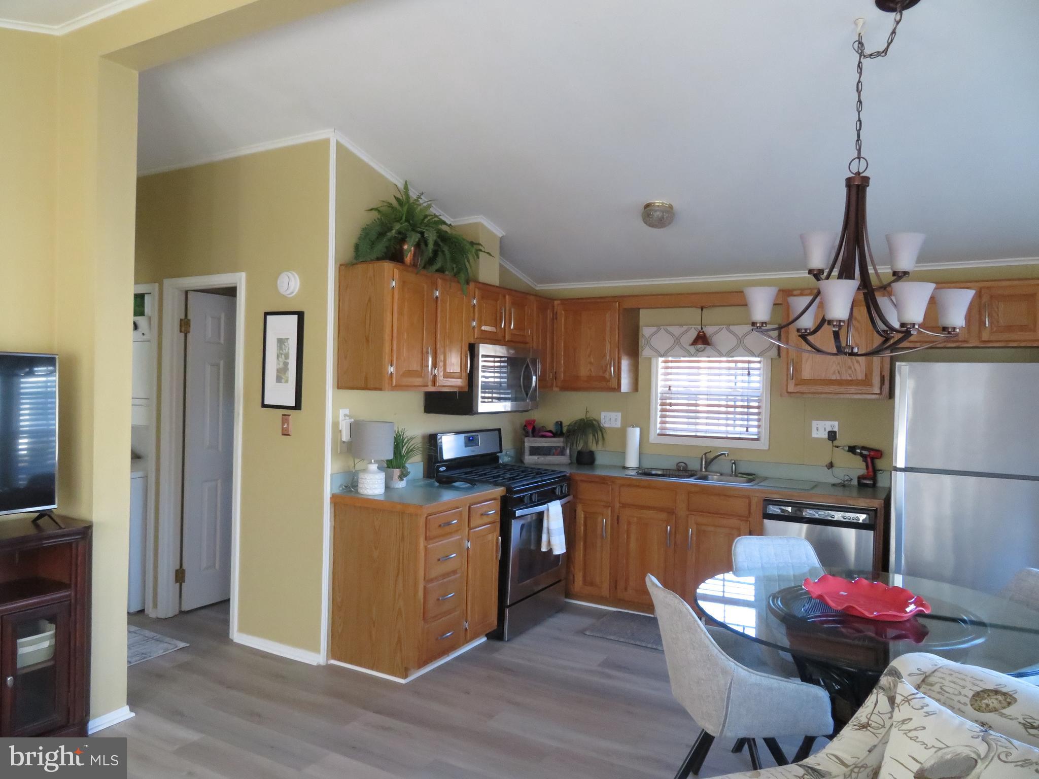 WHITE HORSE PARK I - Residential