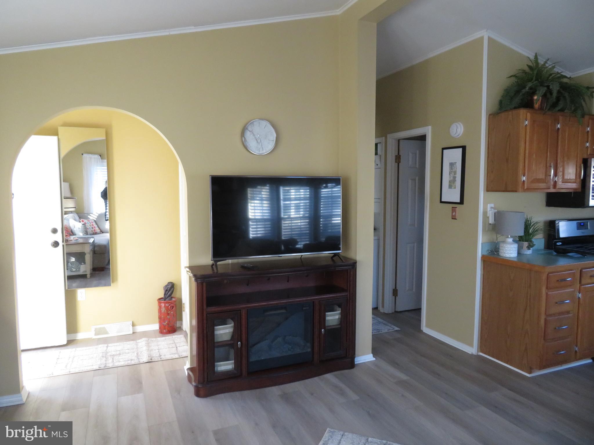 WHITE HORSE PARK I - Residential