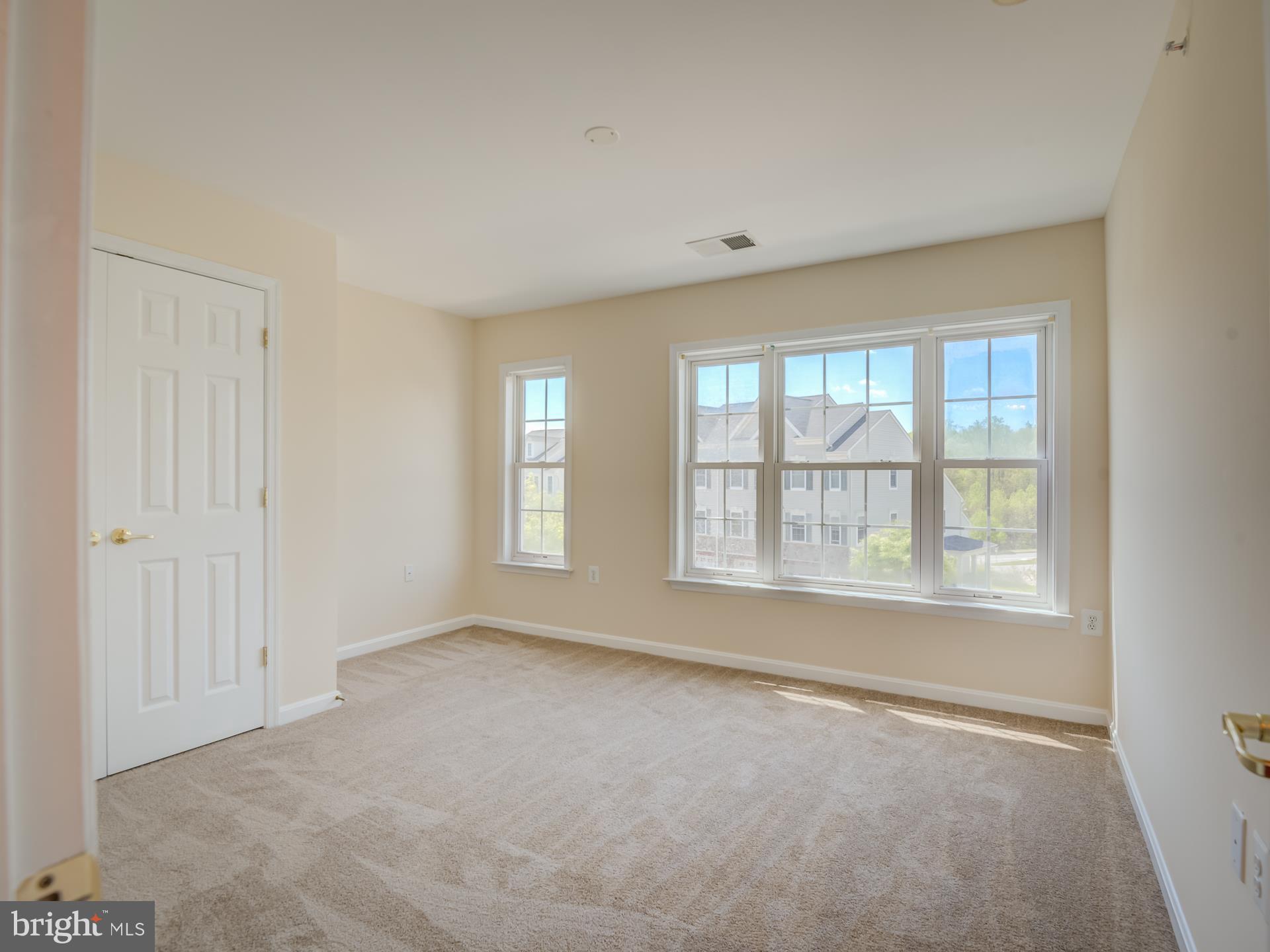 RIVER OAKS - Residential