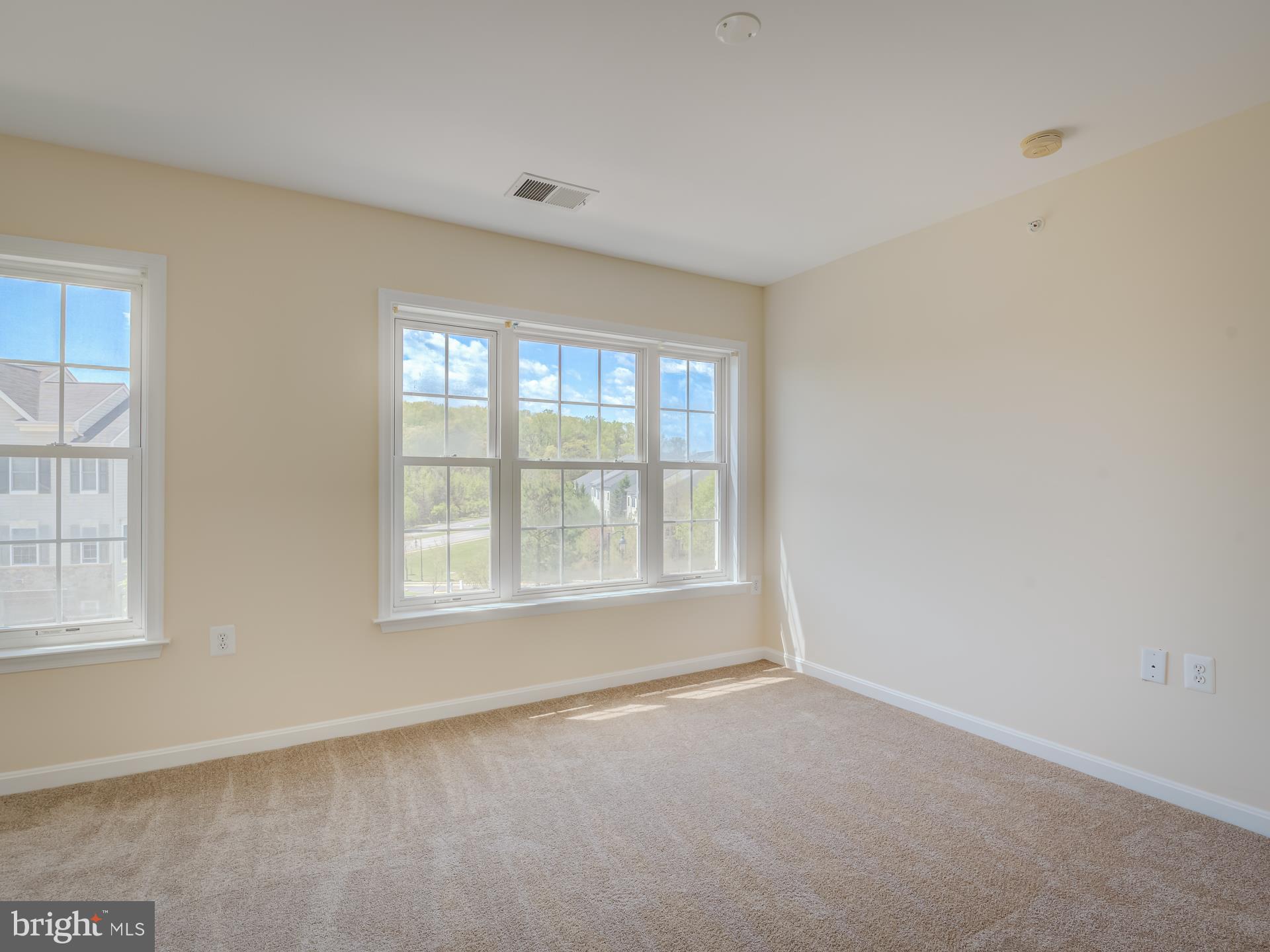 RIVER OAKS - Residential