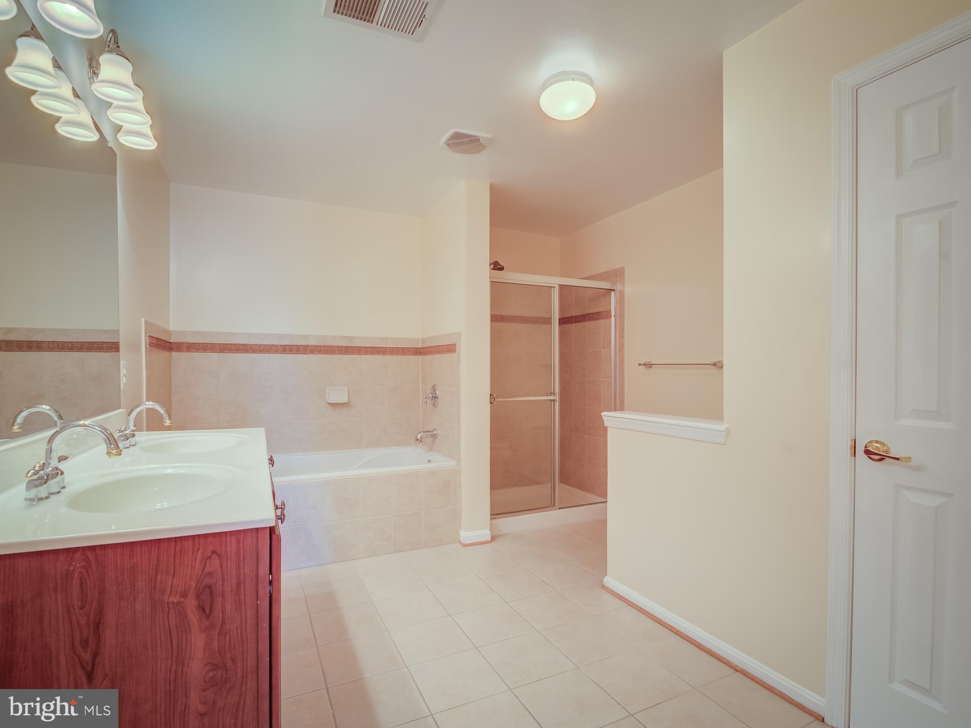 RIVER OAKS - Residential