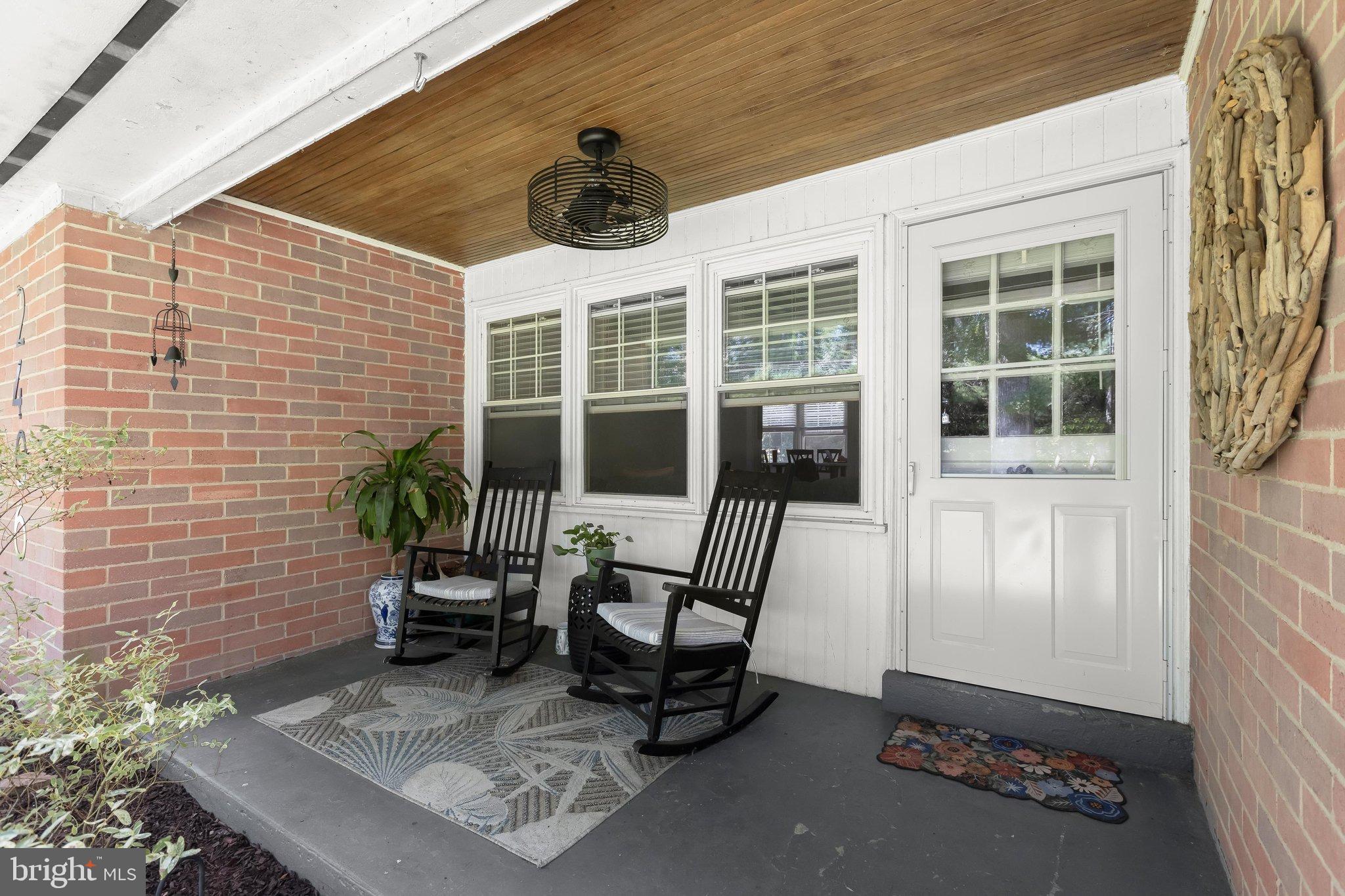 2406 PUTNAM ROAD