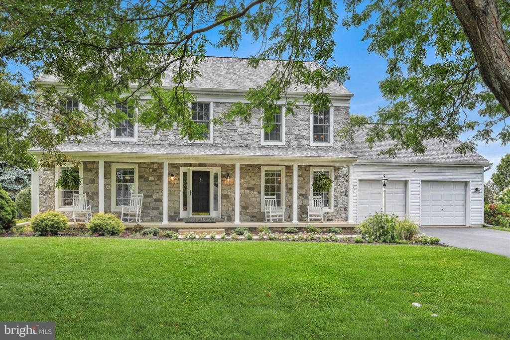 Photo of 9 Field Lane, Lititz, PA 17543 (MLS # PALA2055904)