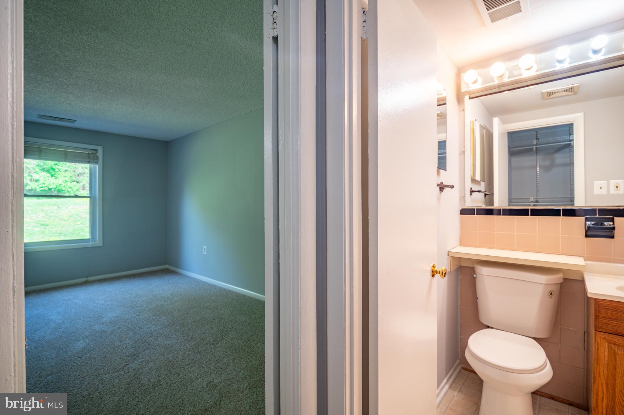 SWANN HILL CONDOMINIUMS - Residential