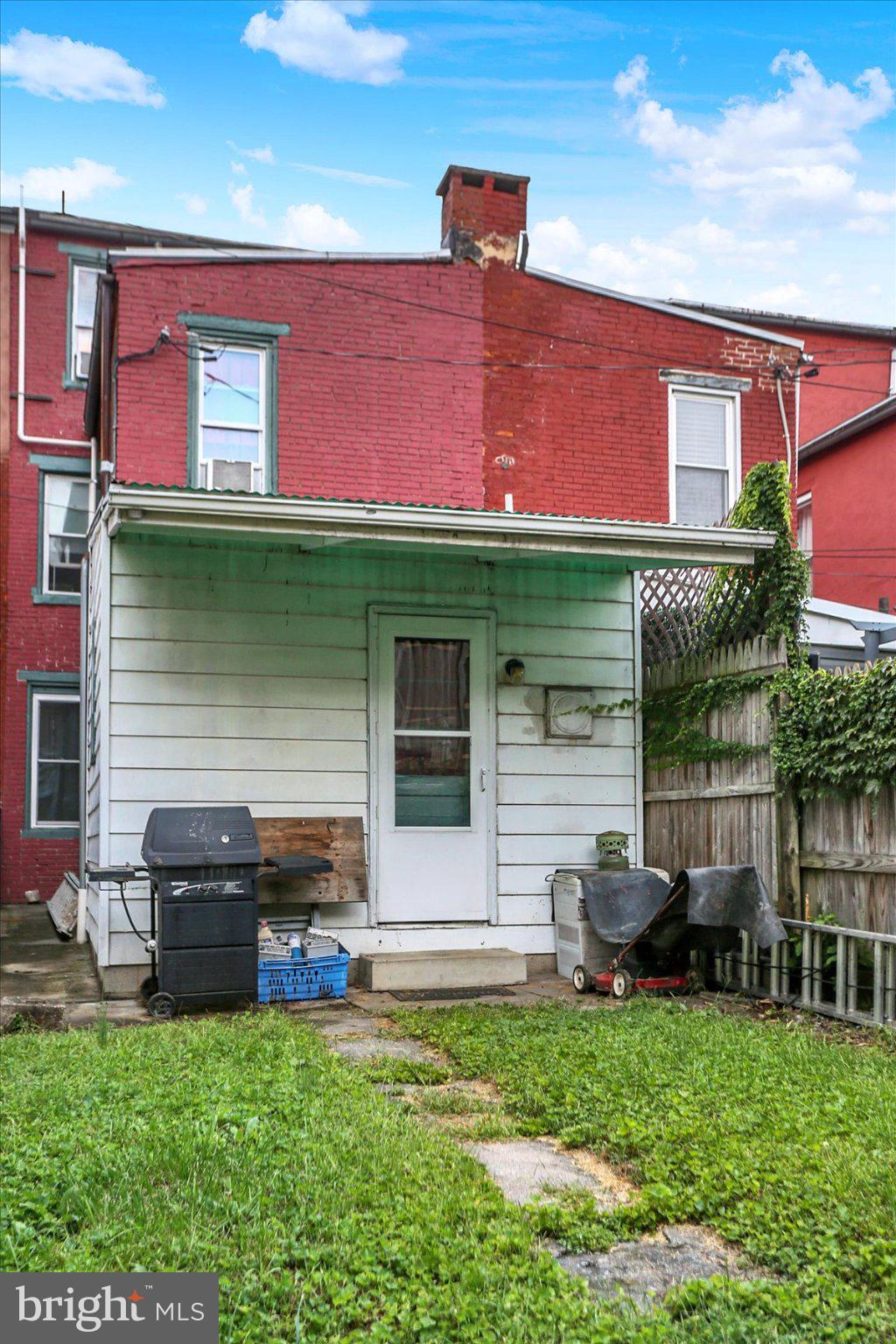 221 REILY STREET