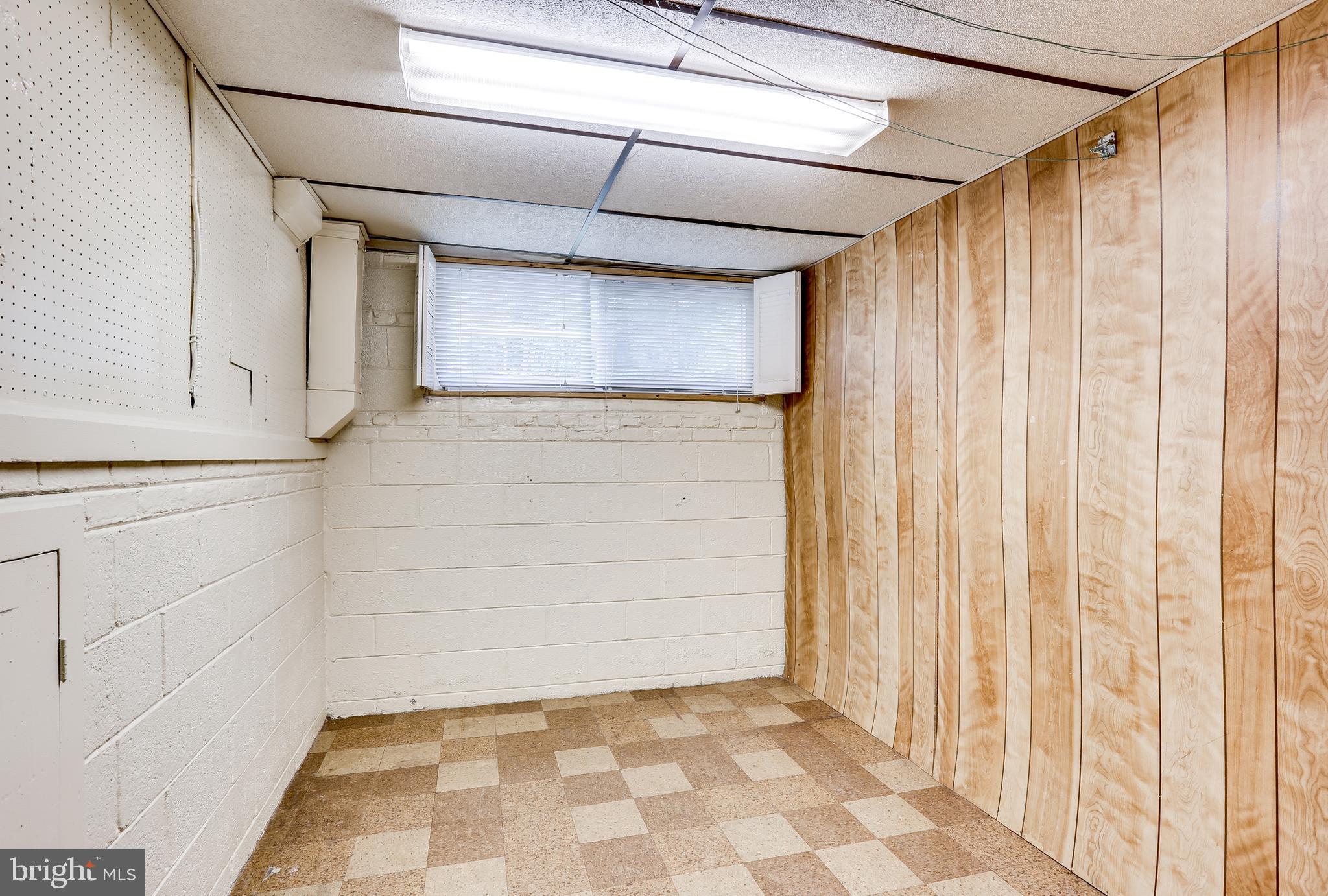 PINEVIEW - Residential Lease