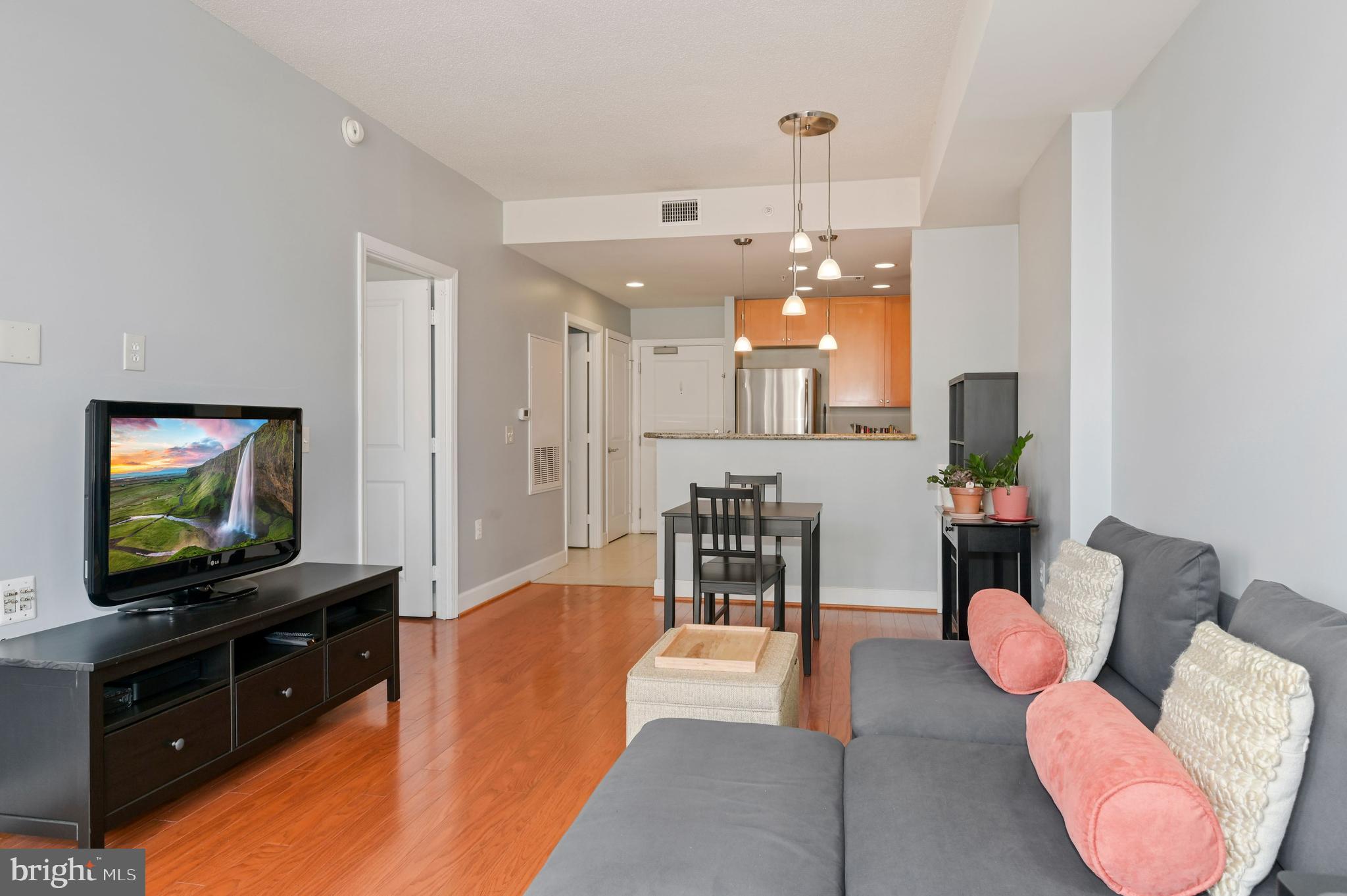 ECLIPSE ON CENTER PARK - Residential