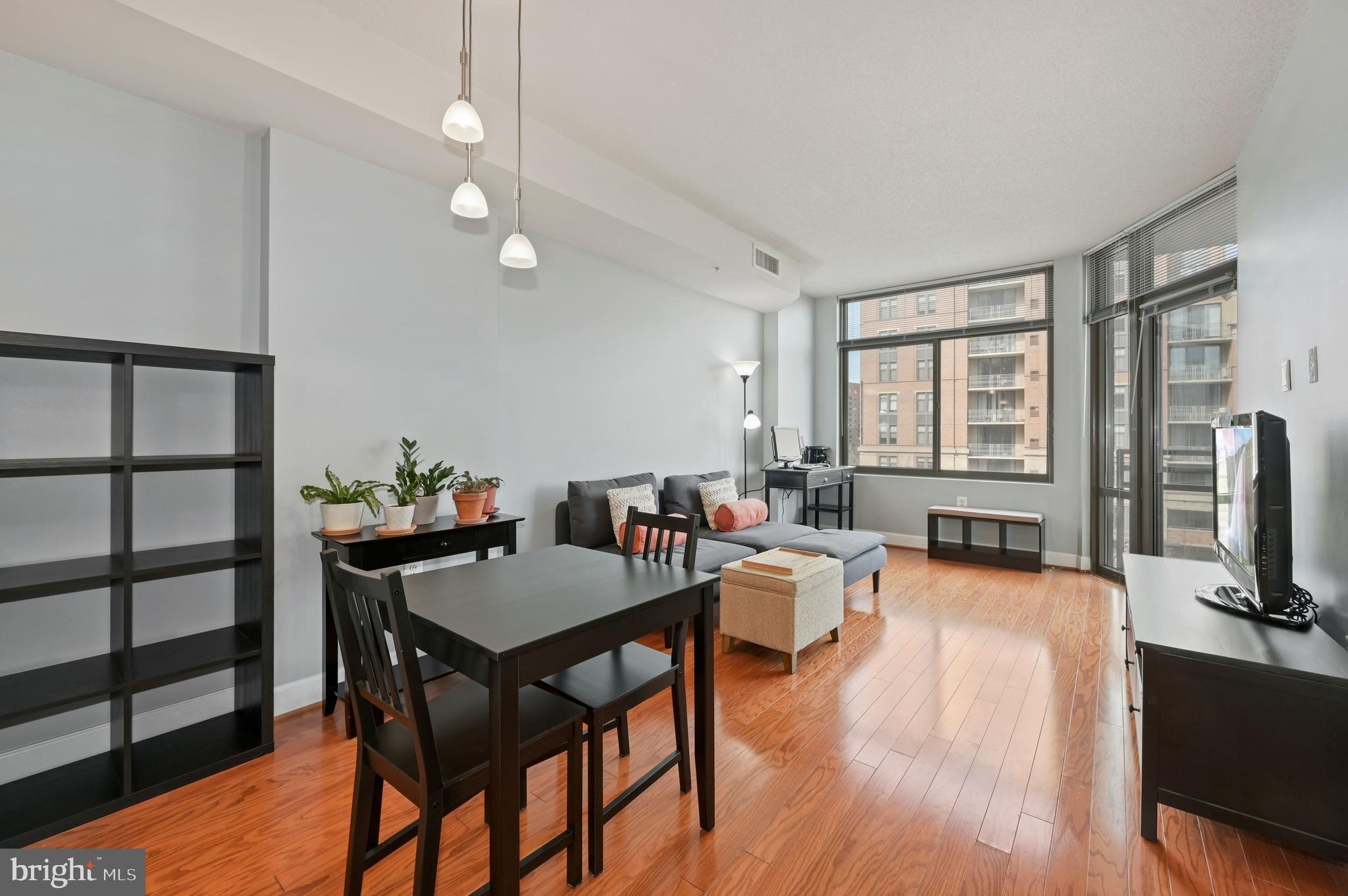 ECLIPSE ON CENTER PARK - Residential