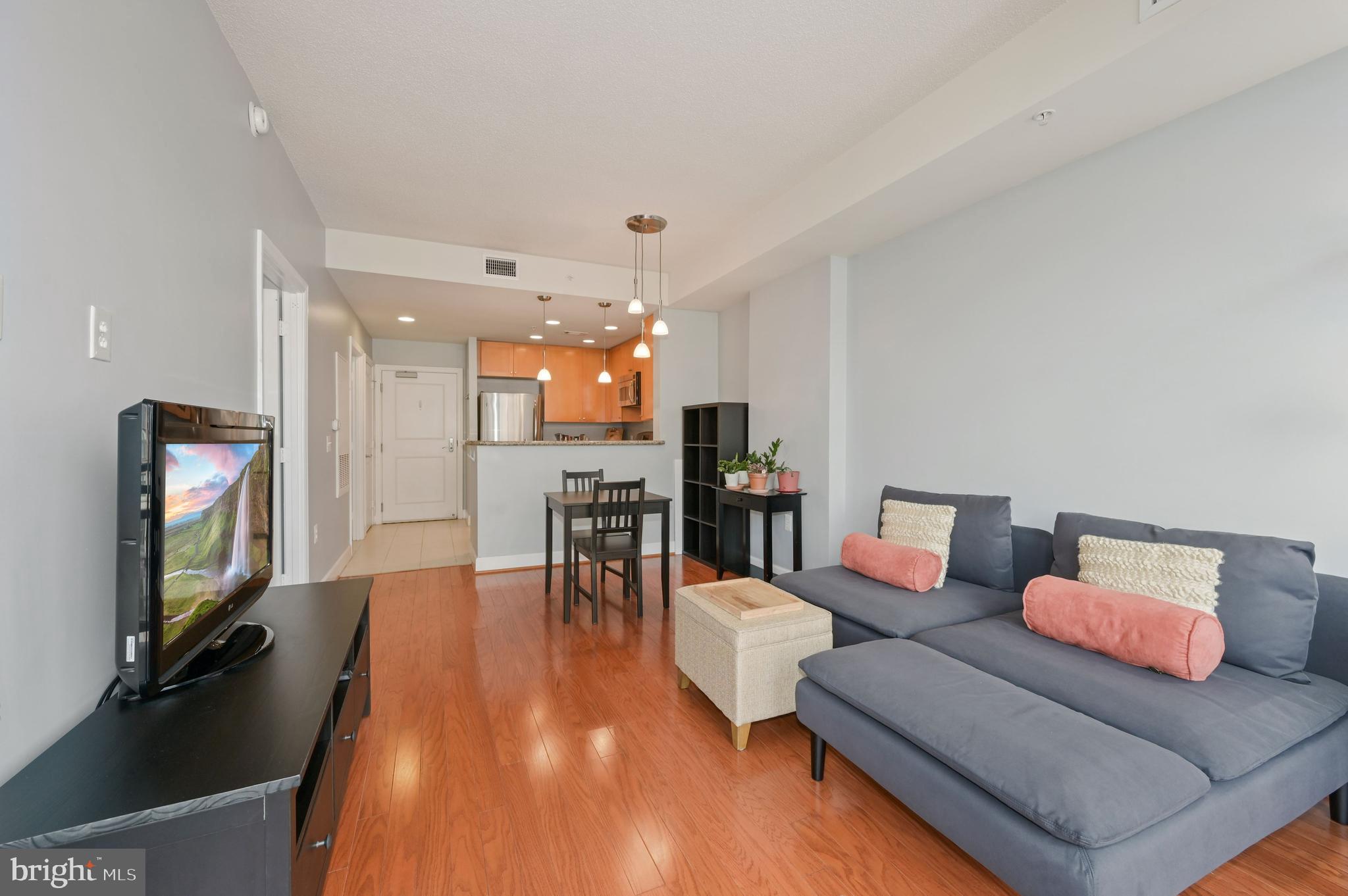 ECLIPSE ON CENTER PARK - Residential