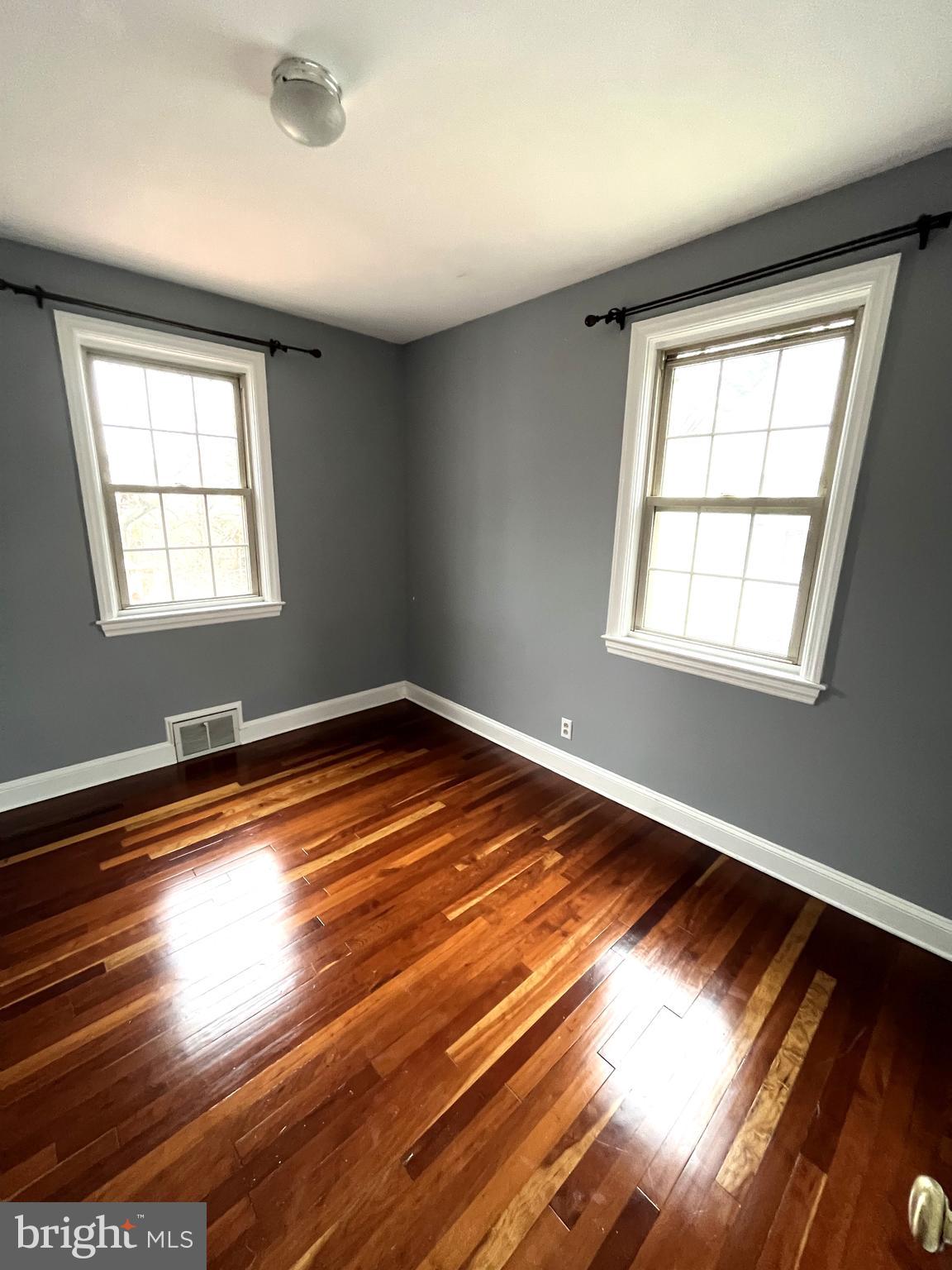 HAMILTON PARK - Residential