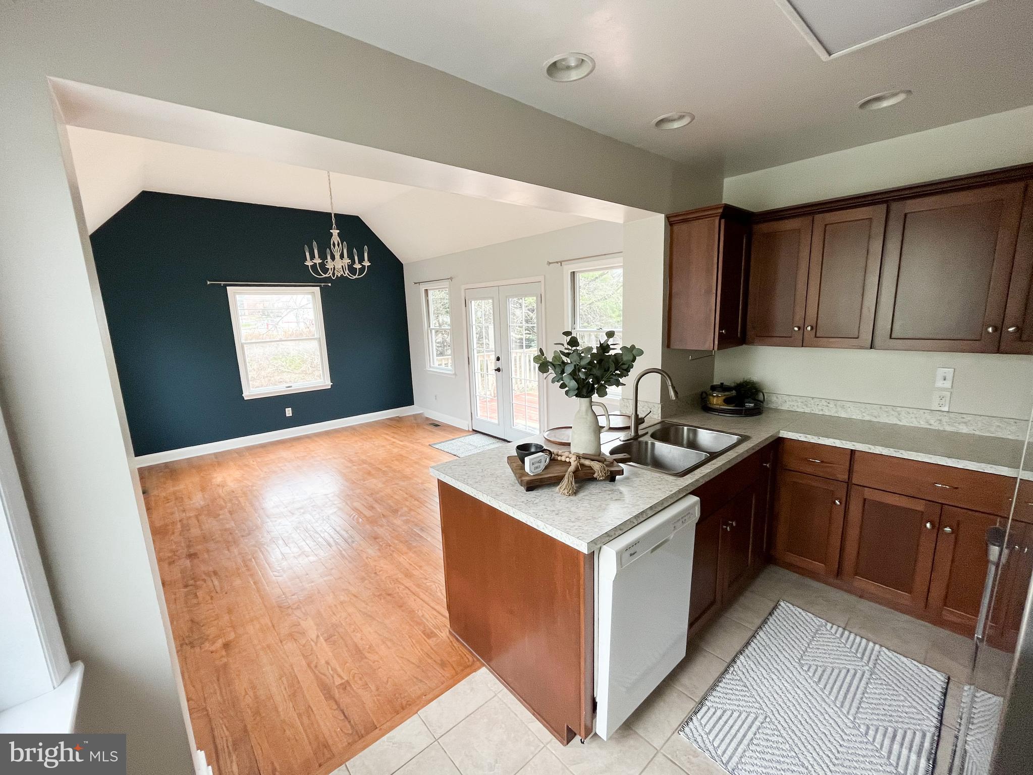 HAMILTON PARK - Residential