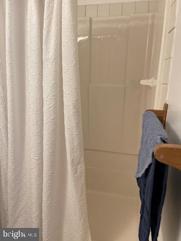 CROMWELL FOUNTAIN - Residential