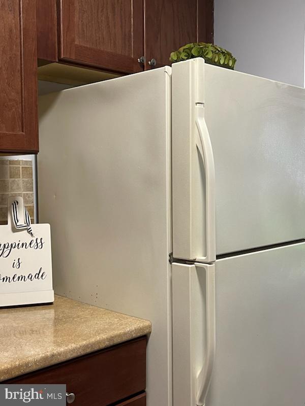 CROMWELL FOUNTAIN - Residential