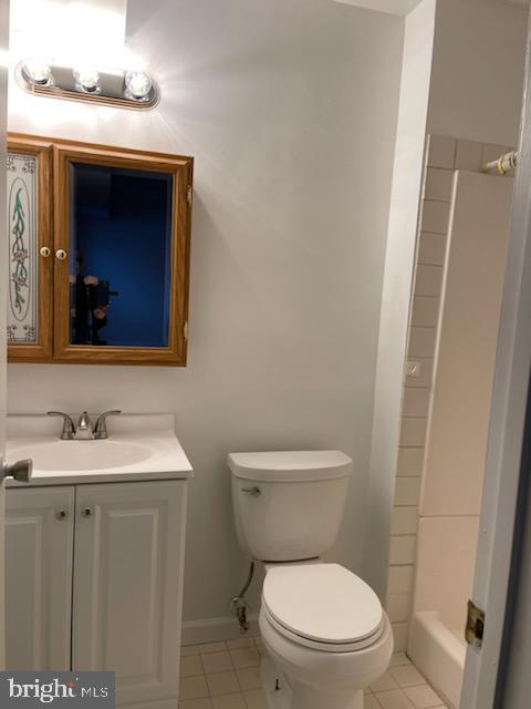 CROMWELL FOUNTAIN - Residential