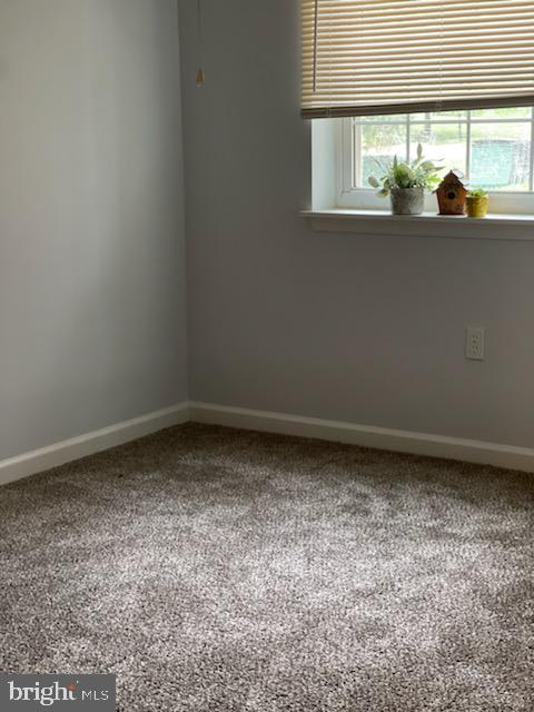 CROMWELL FOUNTAIN - Residential