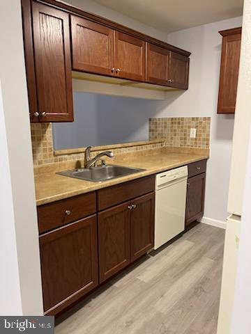 CROMWELL FOUNTAIN - Residential