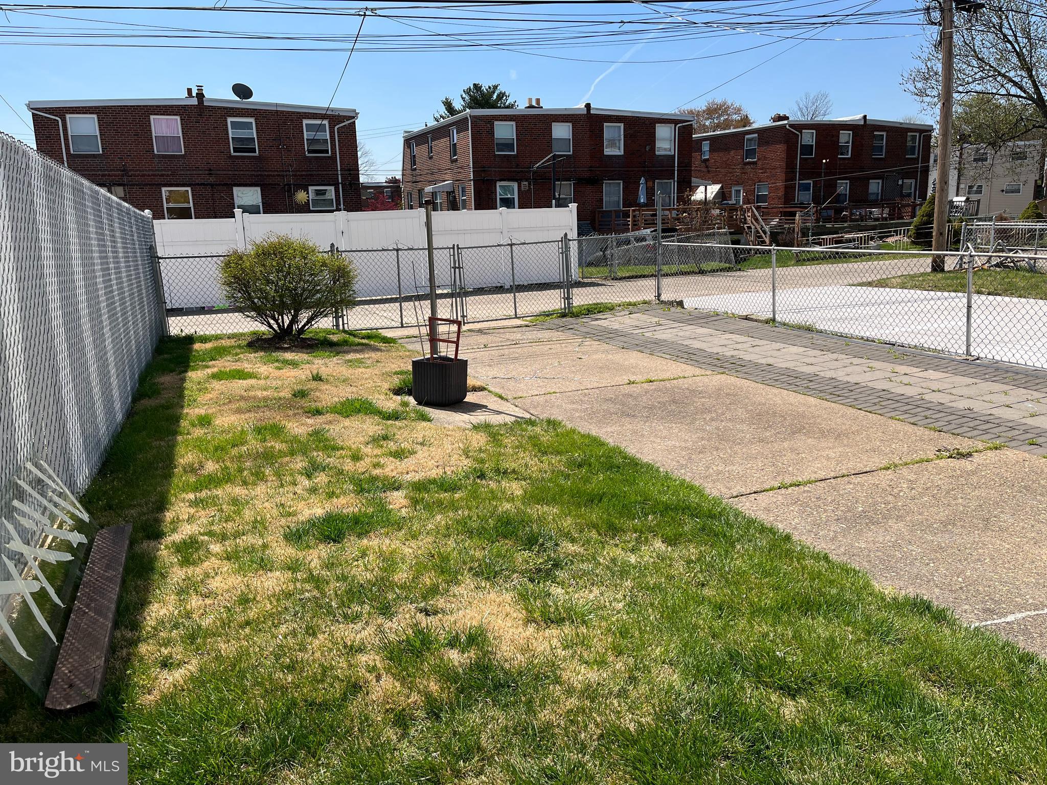 ACADEMY GARDENS - Residential