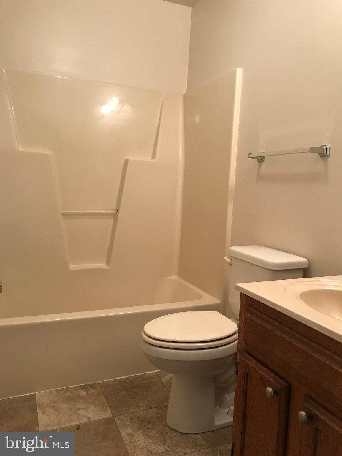 OLDE GREENWICH - Residential Lease