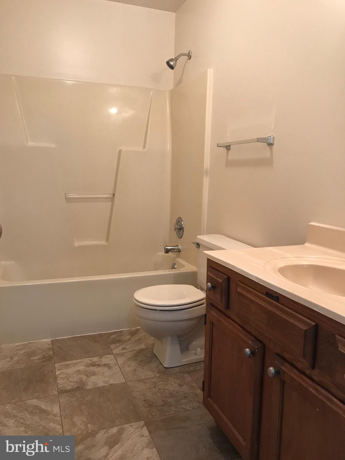 OLDE GREENWICH - Residential Lease