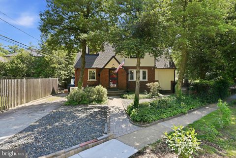 Photo of 2511 S Grant Street, ARLINGTON, VA 22202 (MLS # VAAR2073152)