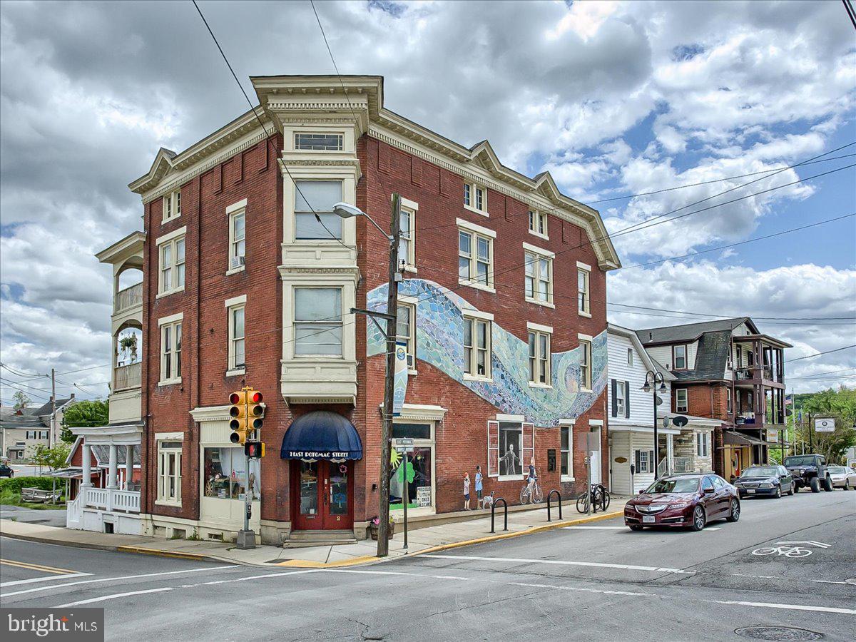 BRUNSWICK - Residential