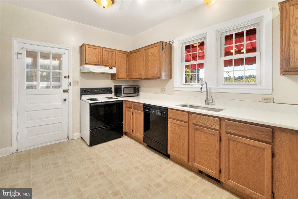 BRUNSWICK - Residential