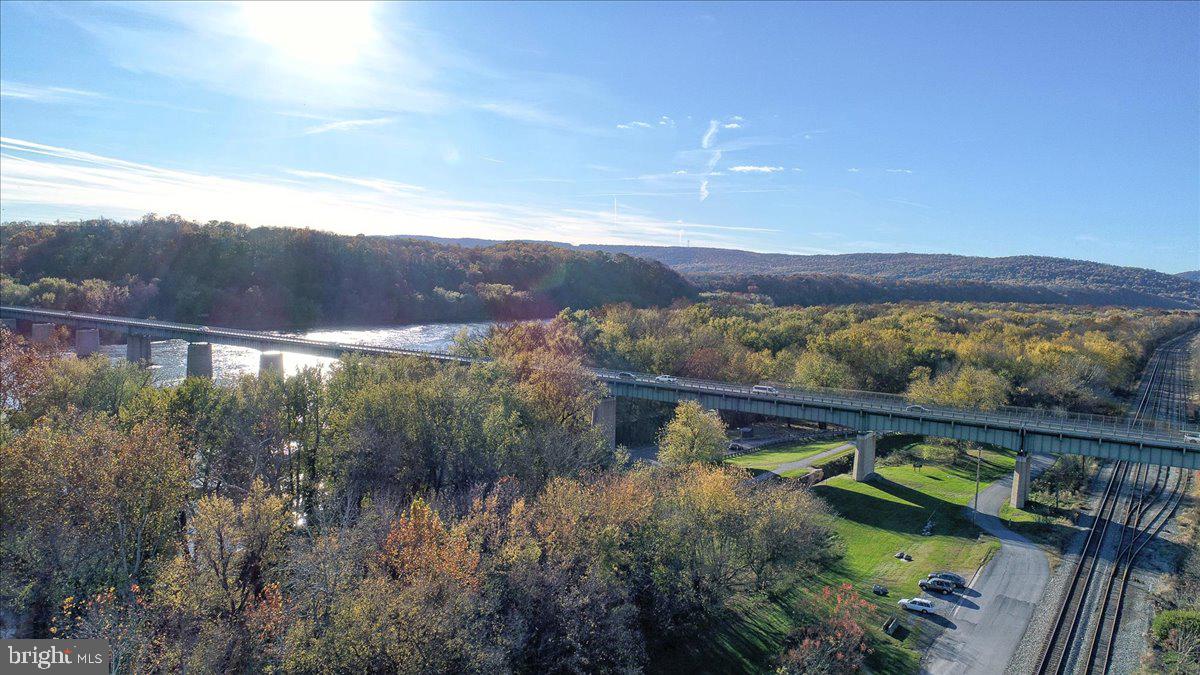 BRUNSWICK - Residential