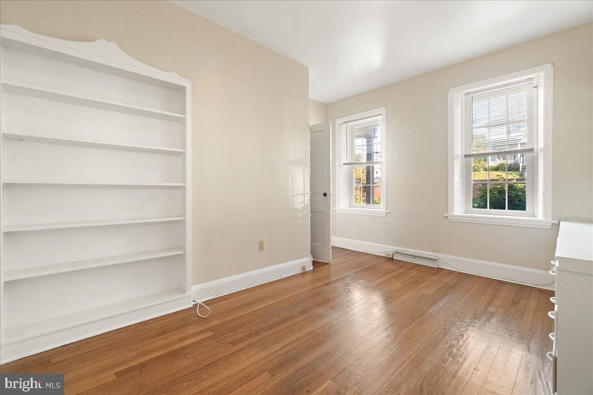 BRUNSWICK - Residential