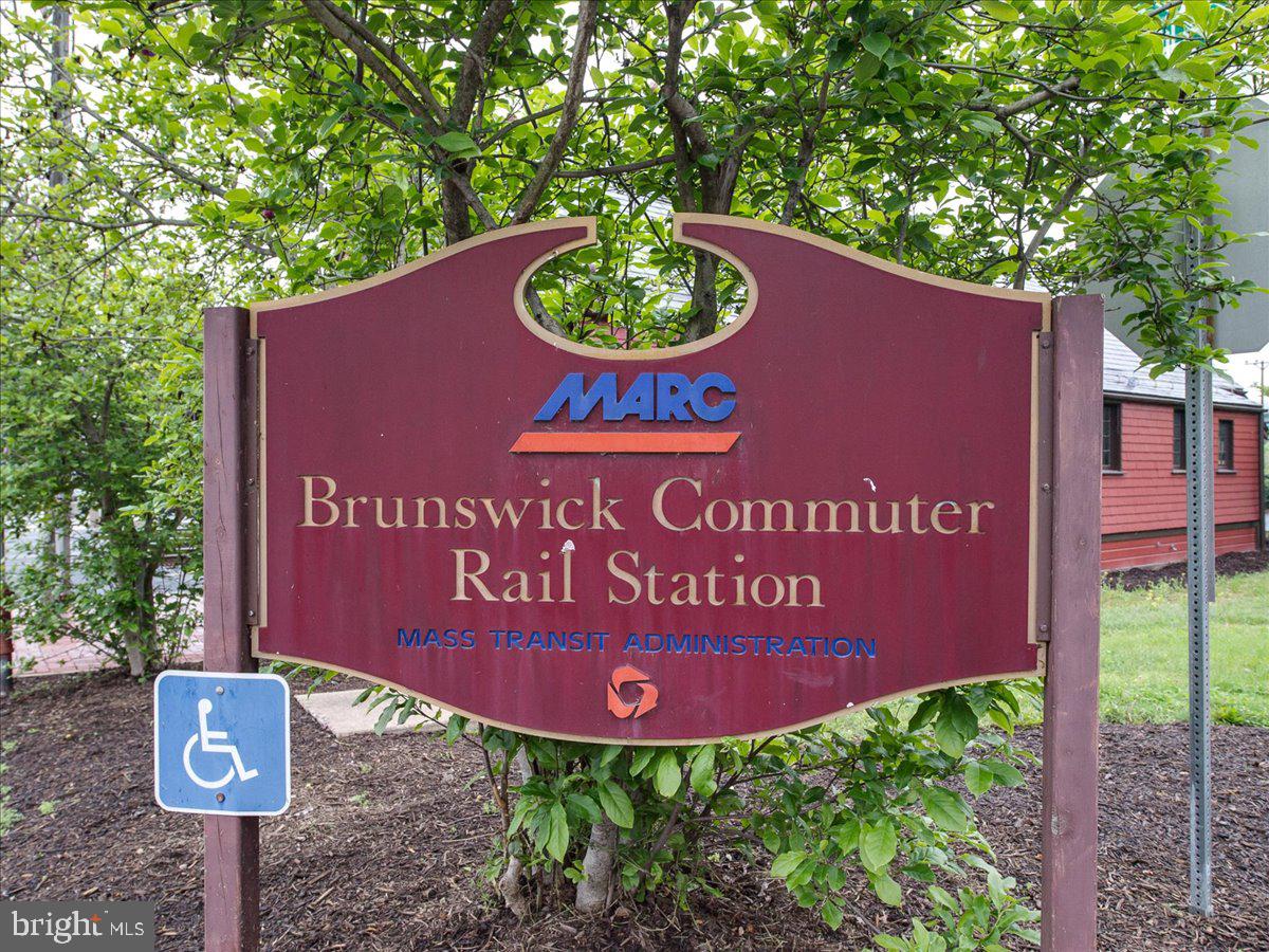 BRUNSWICK - Residential